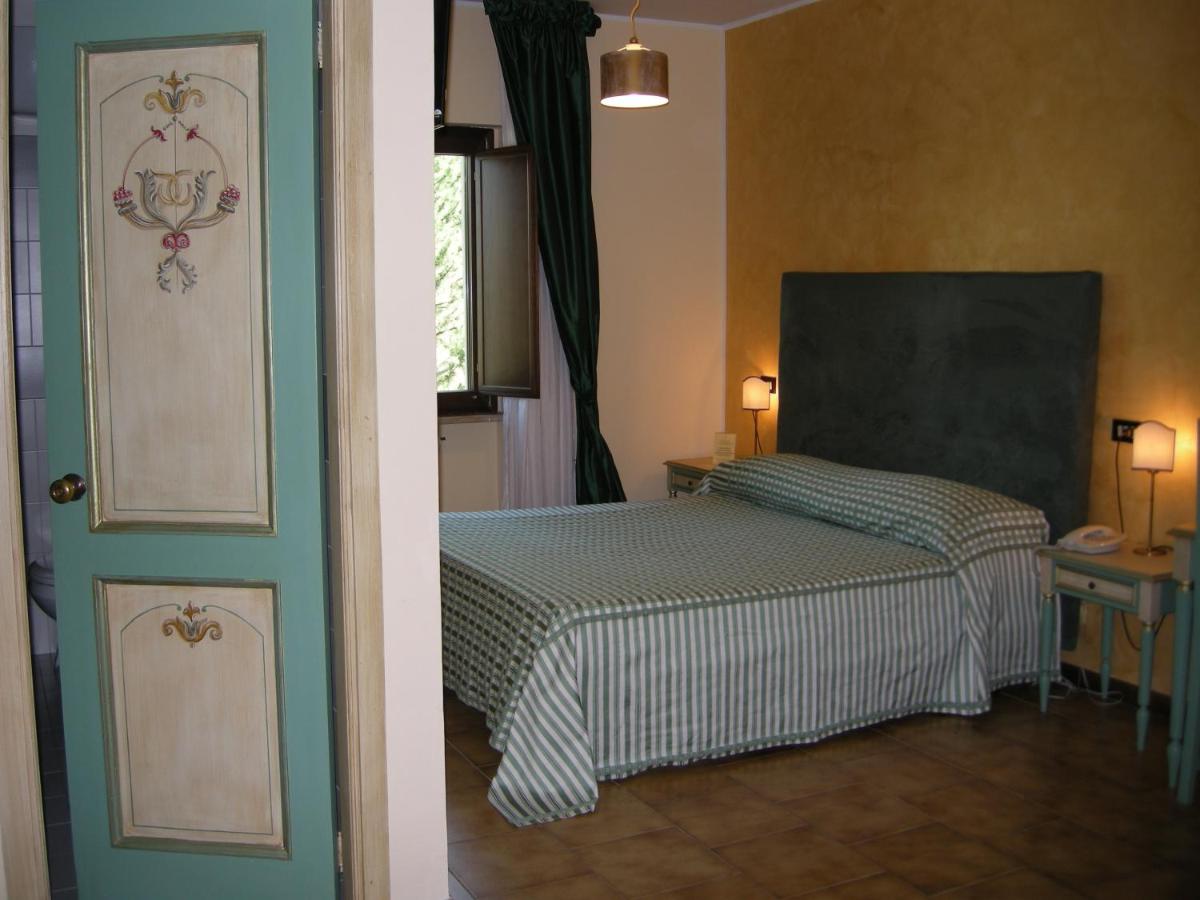 Hotel Fiordigigli - Housity