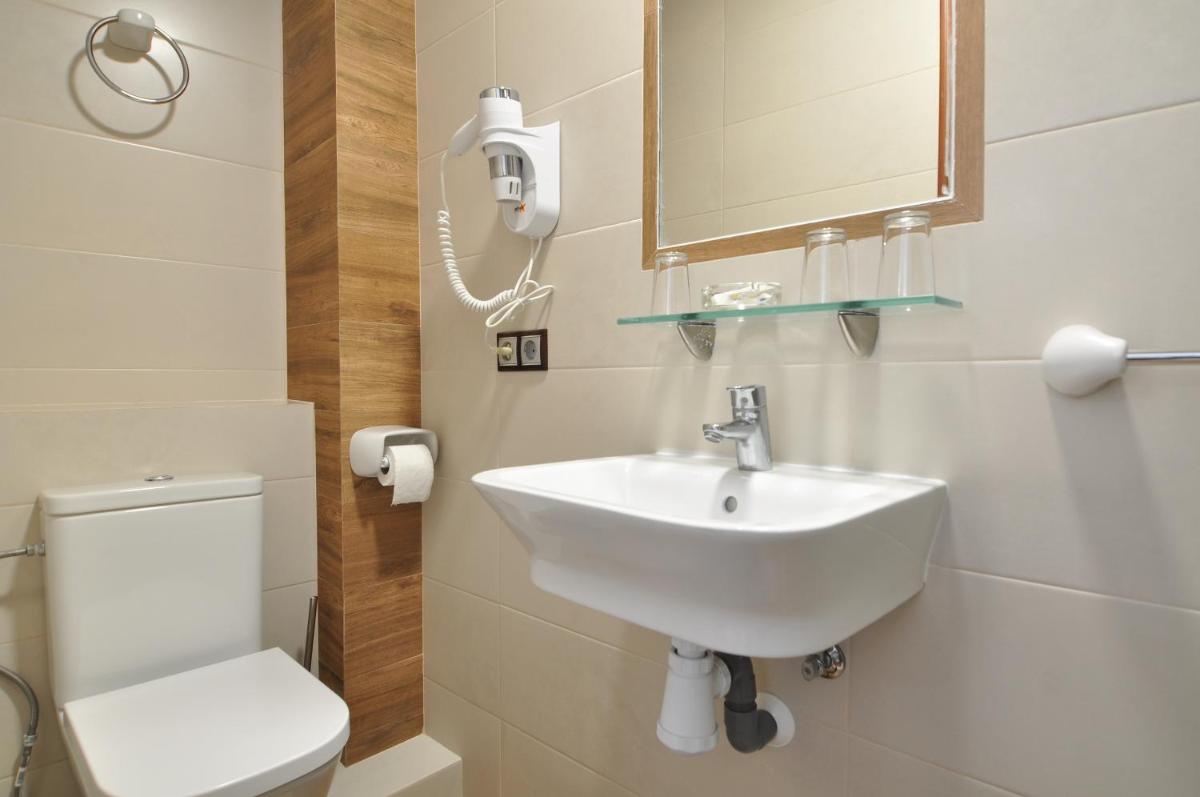 Suitetrails - Hostal Almanzor