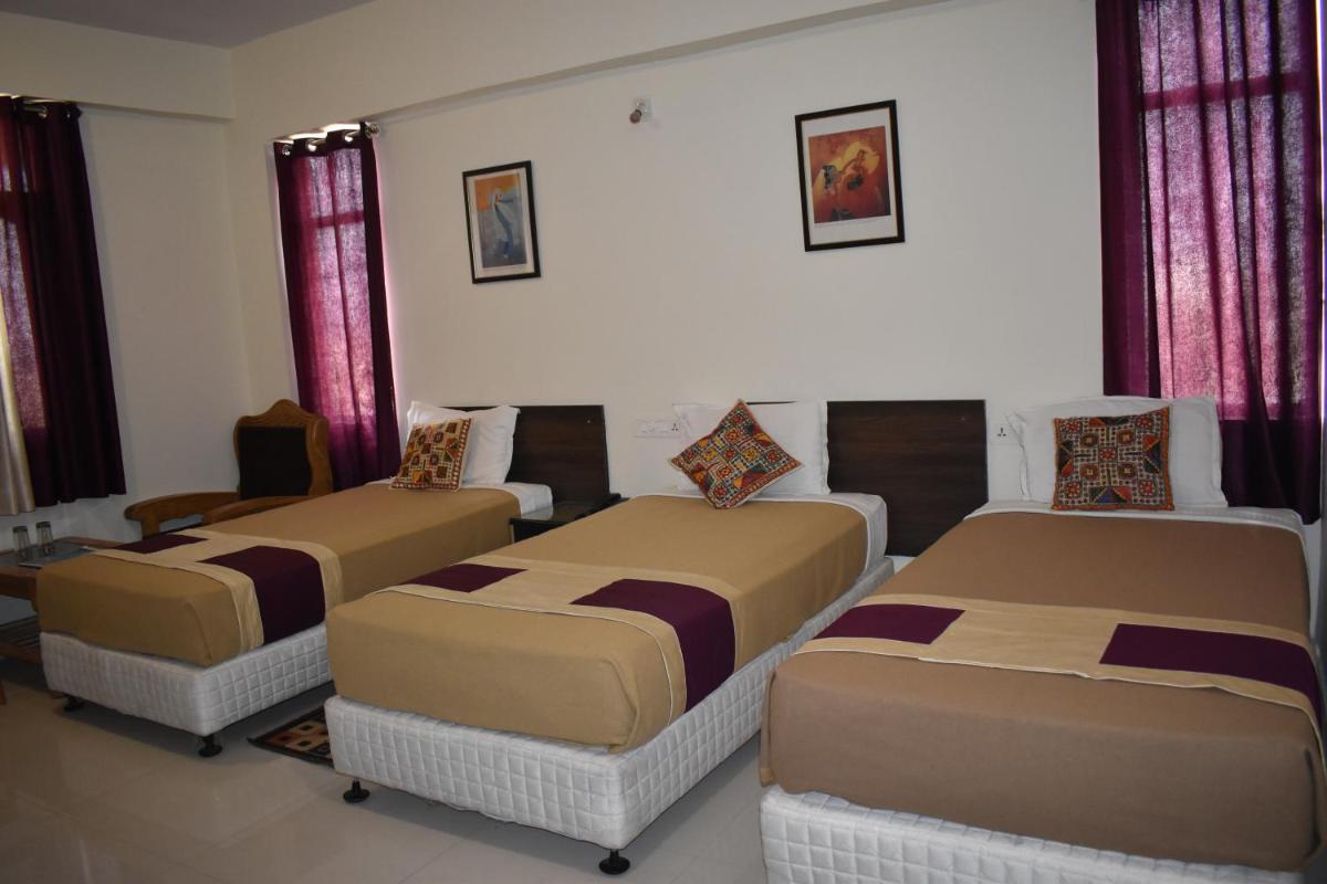 Hotel Bodh Vilas - Housity