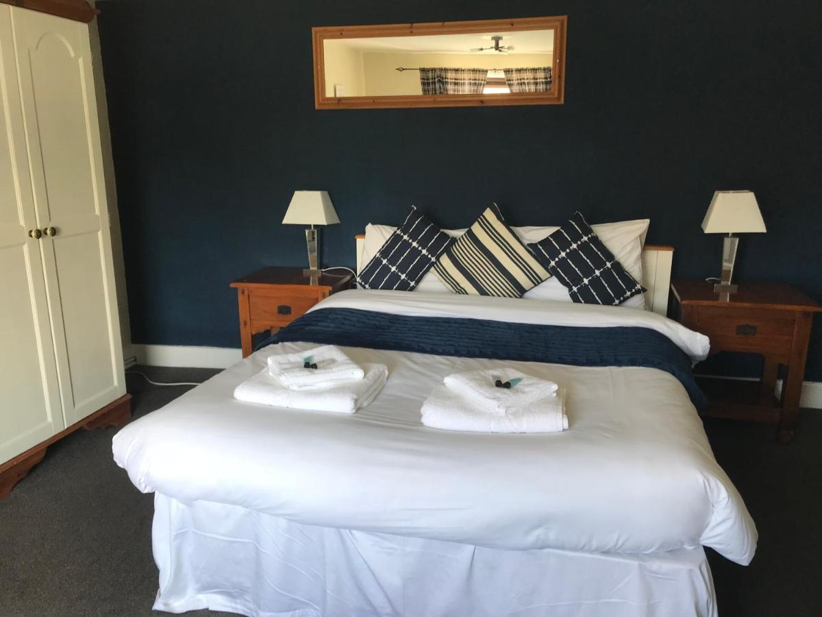 The Chequers Inn - Housity