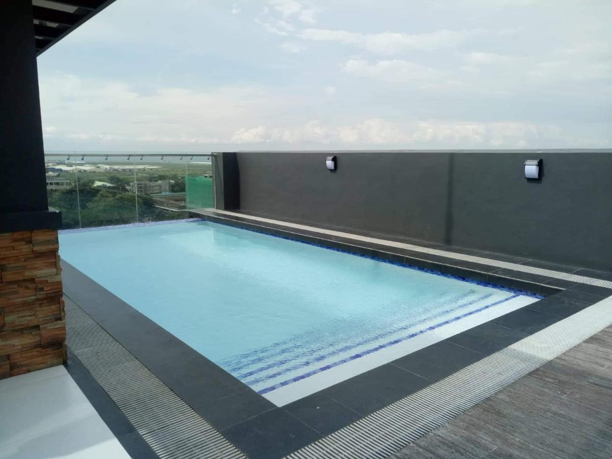 Cityscape Residences, Unit 702 - Housity