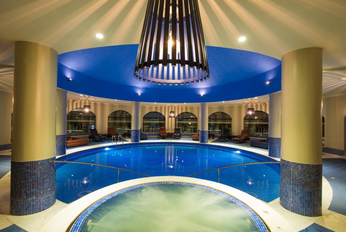 A piscina em ou perto de Vila Gale Tavira