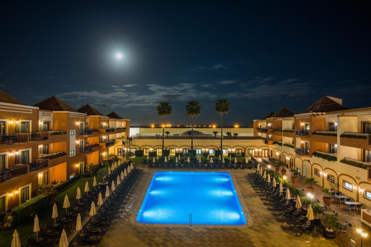 A piscina em ou perto de Vila Gale Tavira
