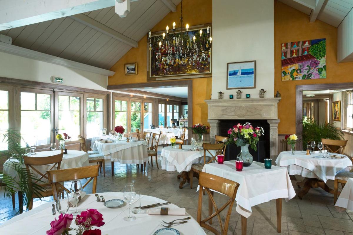 Restaurant ou autre lieu de restauration dans l'établissement Villa Cécile