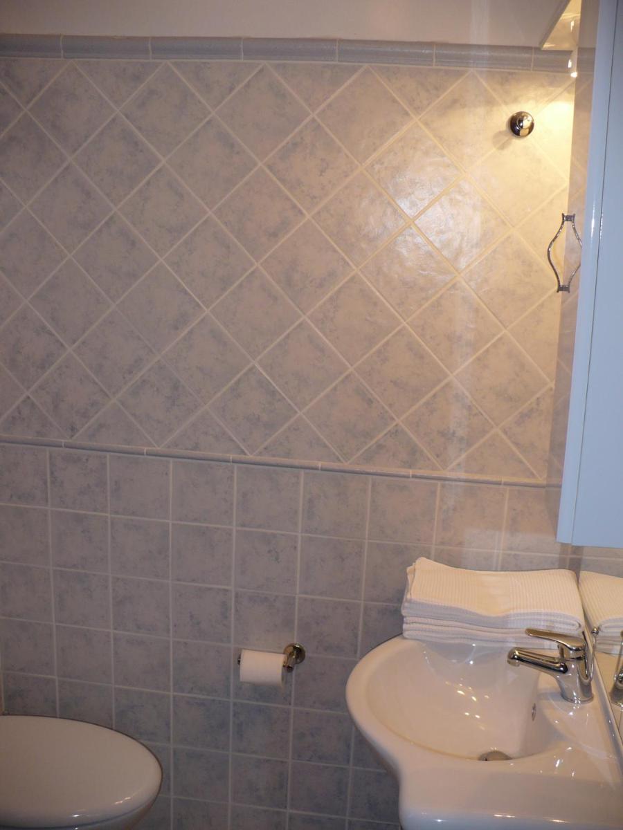 Solo Per Quattro - Housity