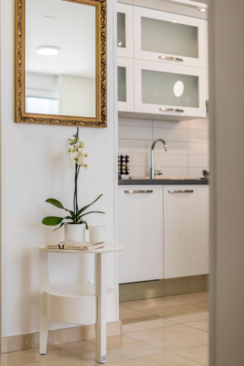 Adriatic Queen Rooms & Apartments - Housity