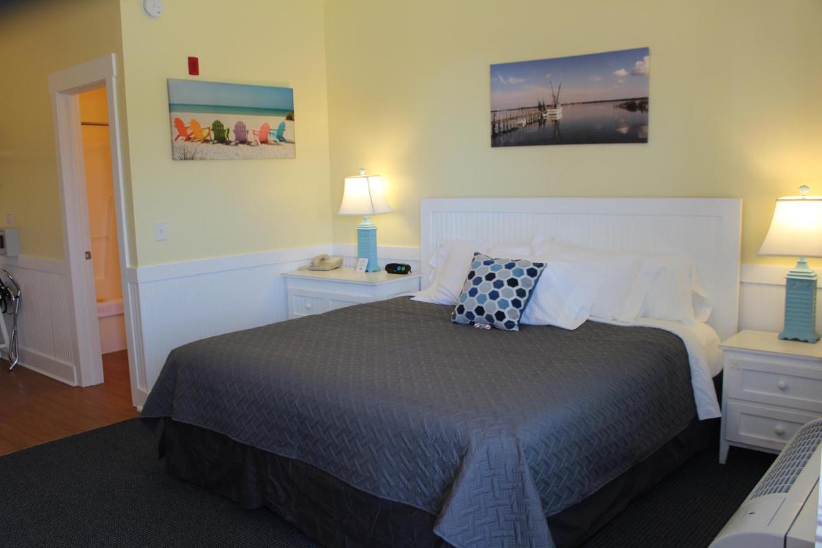Topsail Shores Inn - Housity