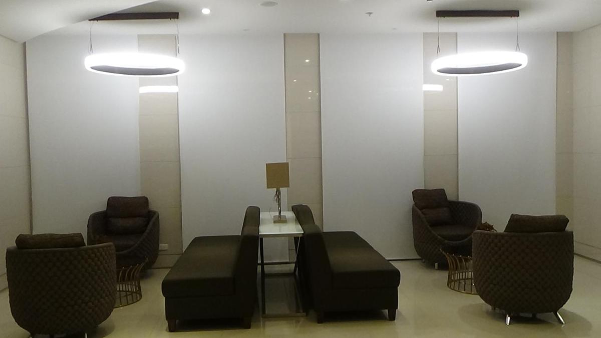 1BR Grace Residences w/ Internet- near BGC/McKinley - Housity