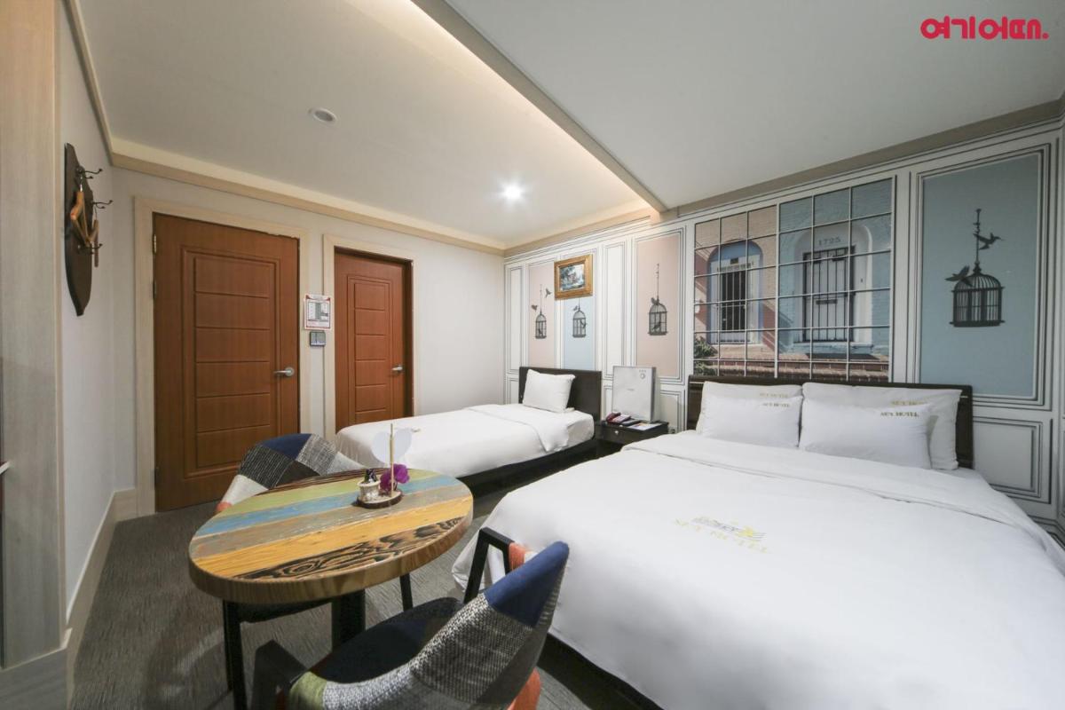 Sky Motel - Housity