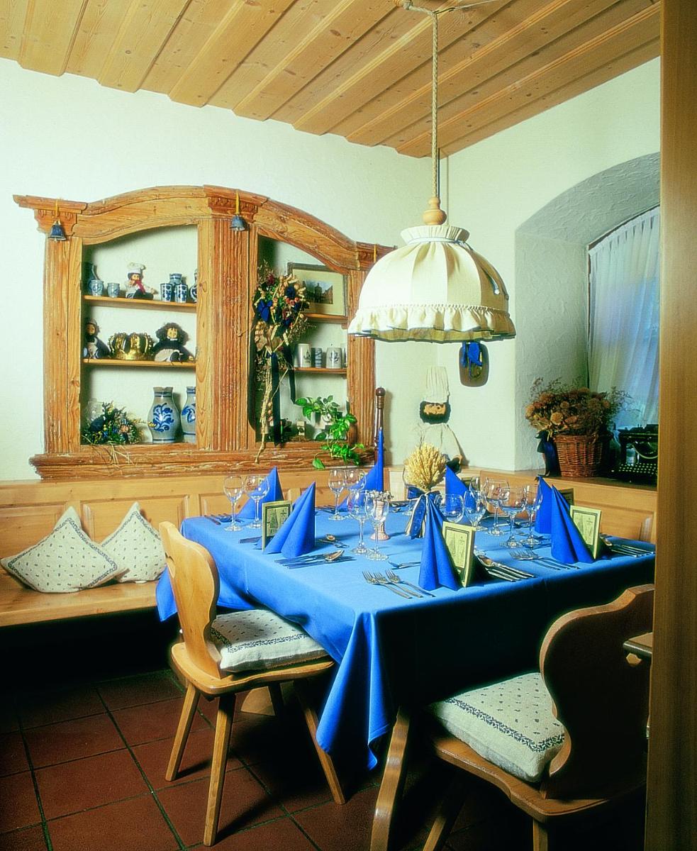 Hotel-Gasthof Krone-Lax - Housity