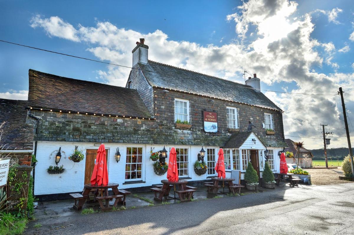 The Coach and Horses - Housity