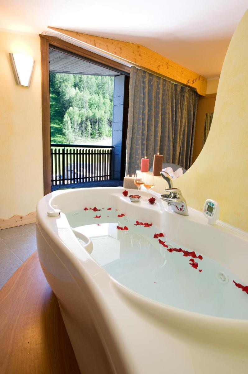 Hotel Rivè - Complesso Turistico Campo Smith - Housity