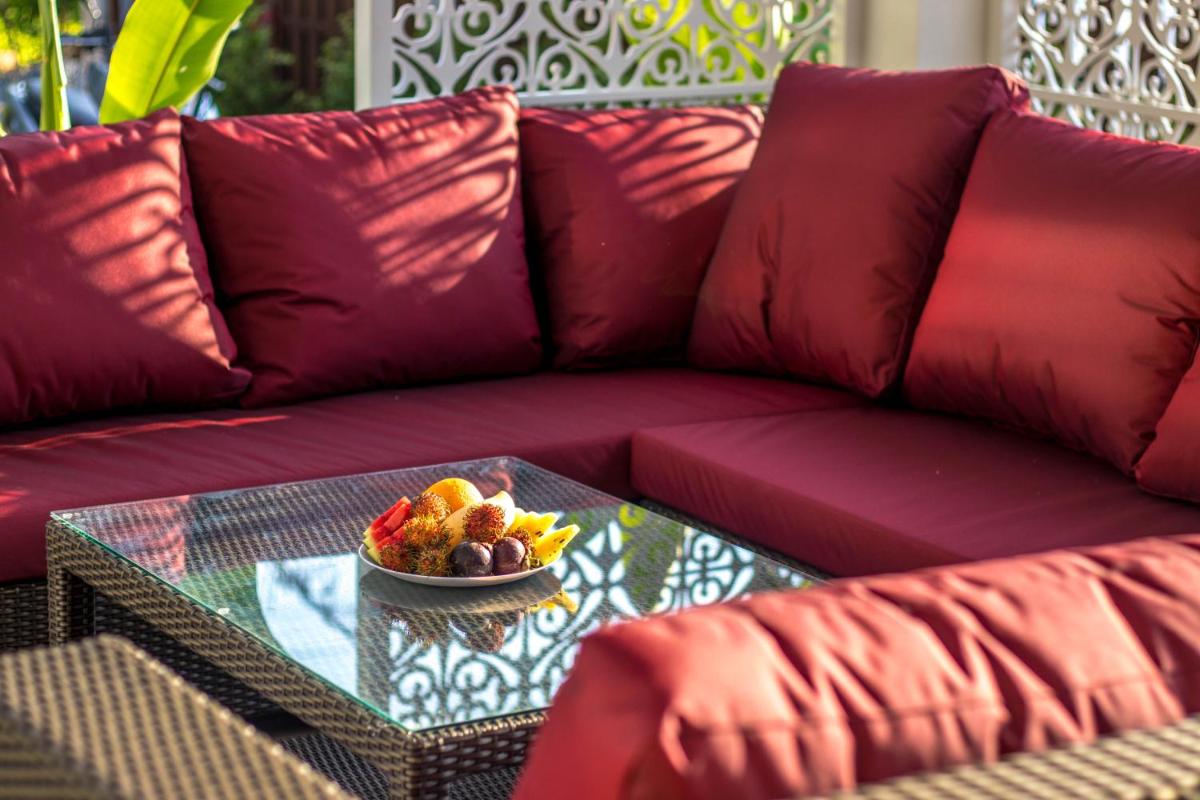 The Elegance Pool Villas - Hizvo