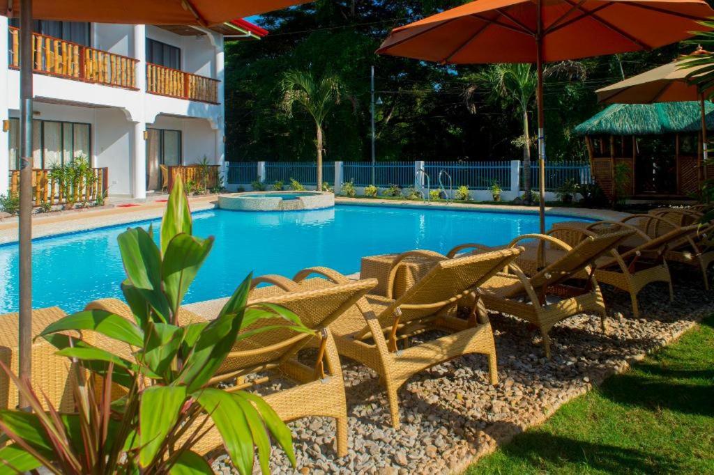 Alona Vida Beach Hill Resort - Housity