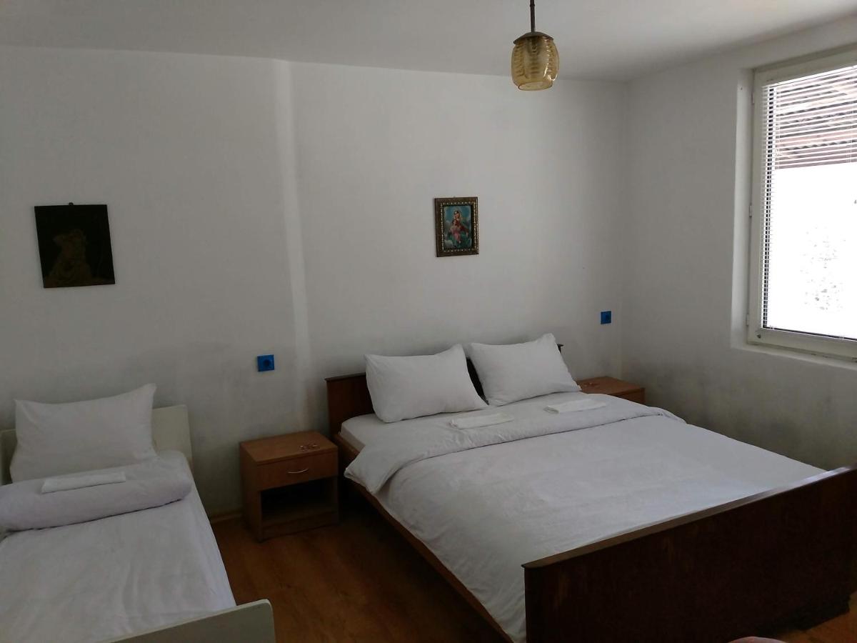 Bungalows Zdravets - Housity