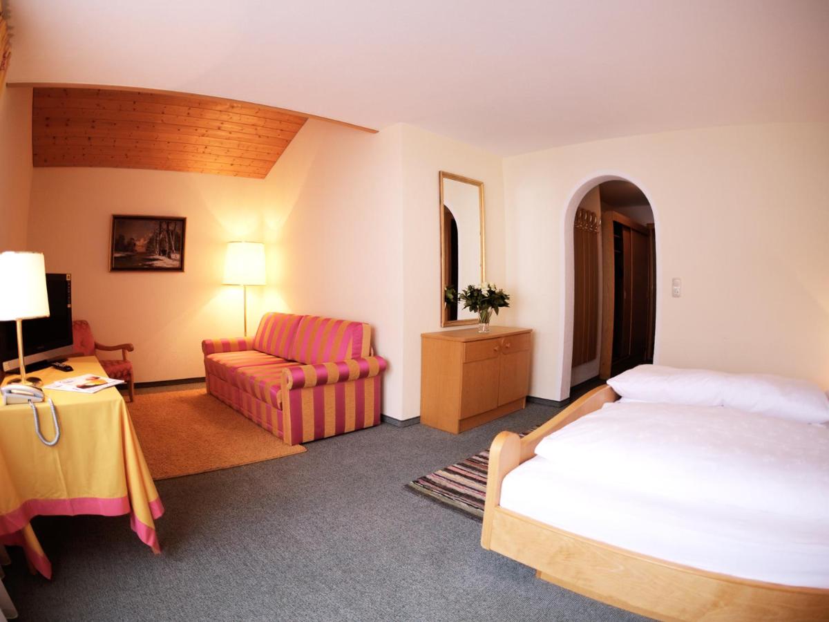 Pension Grissemann - Housity