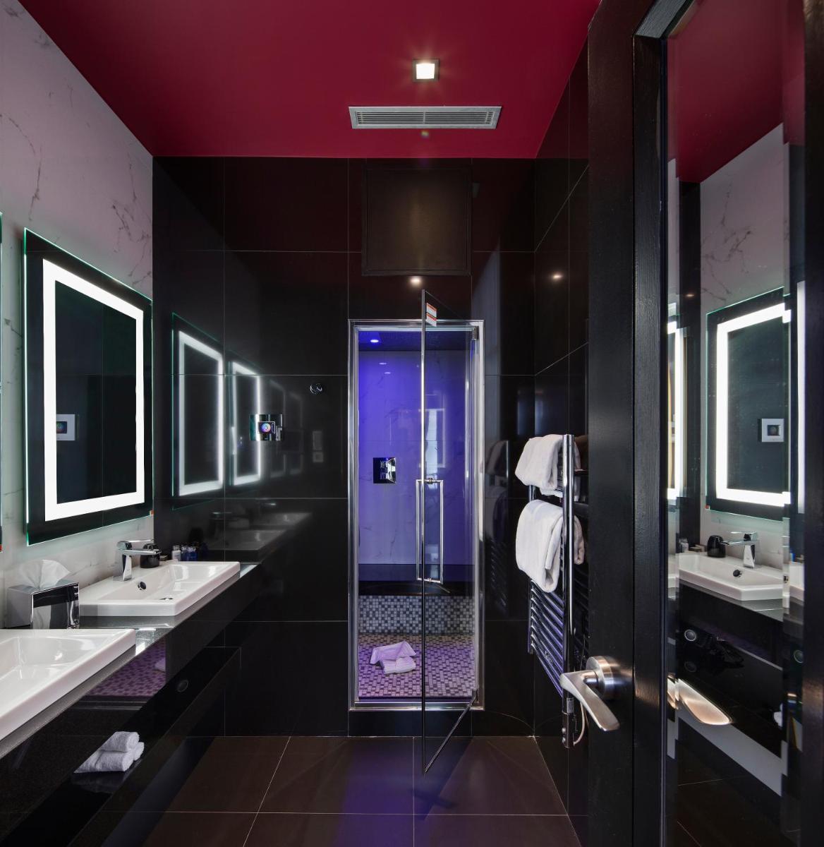 Salle de bains dans l'établissement Maison Albar - Le Diamond