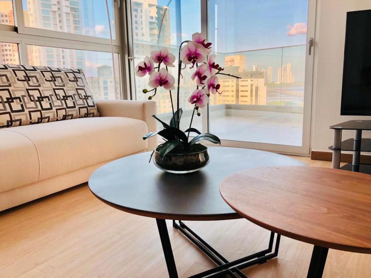 Delightful Ocean View Apartment - PH Quartier Del Mar - Housity