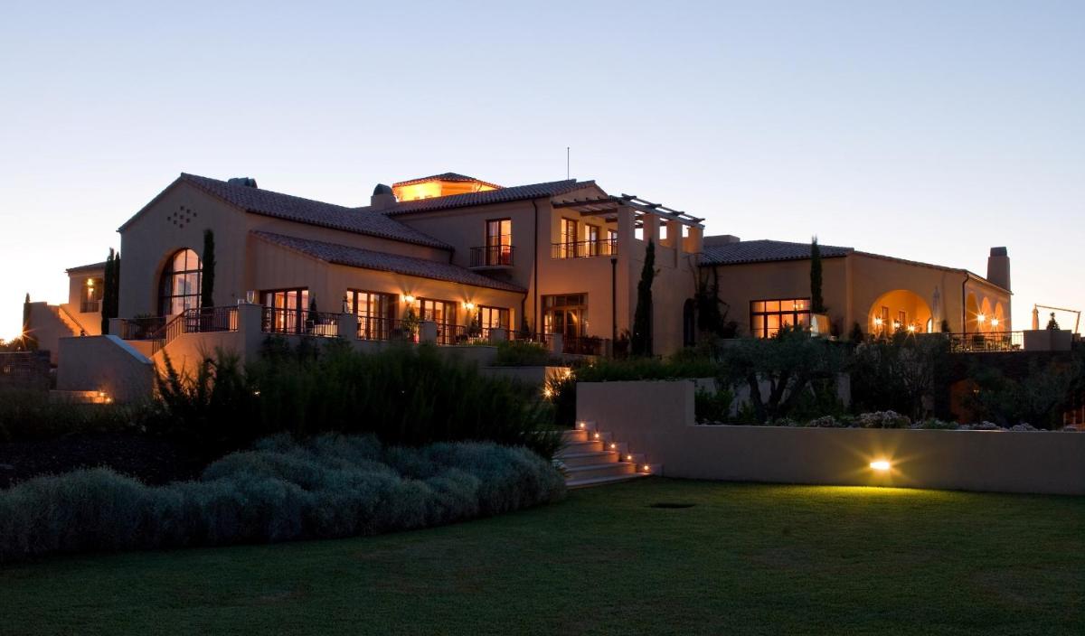 O edifício onde o resort está situado