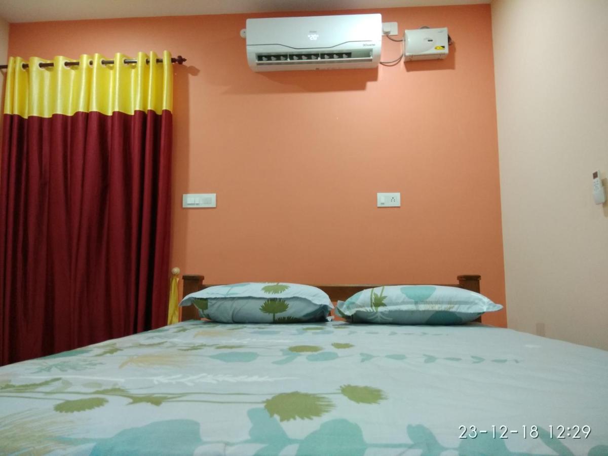 Suitetrails - Royal Munroe Palace Home Stay