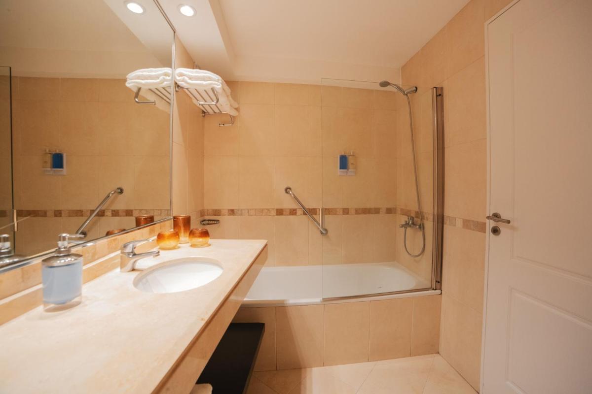 Suitetrails - ARC Callao Studios & Suites