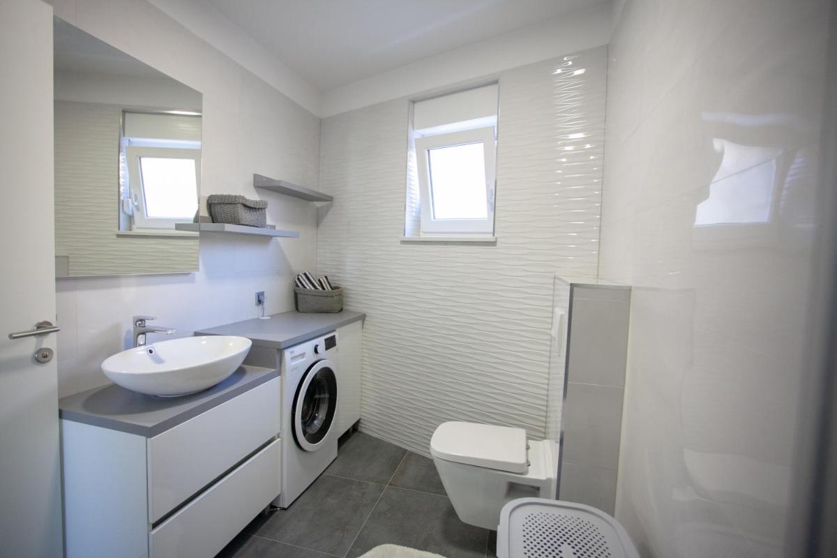 Luxury Apartments Beach - Housity