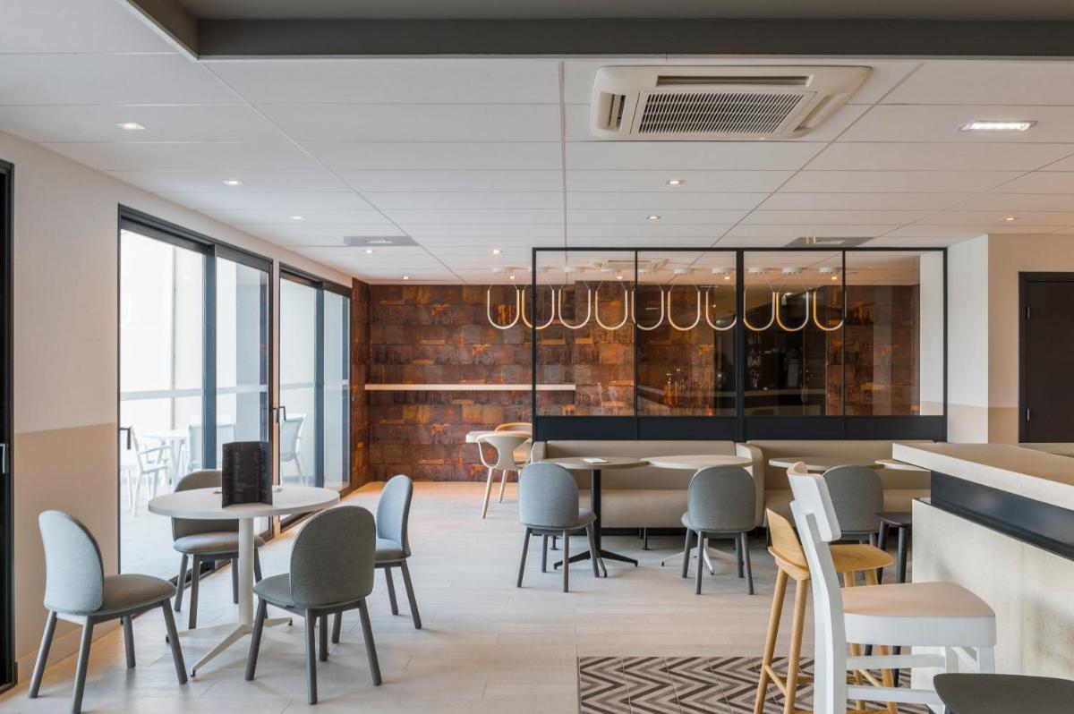 Coin salon dans l'établissement Mercure Hotel & Spa Bastia Biguglia