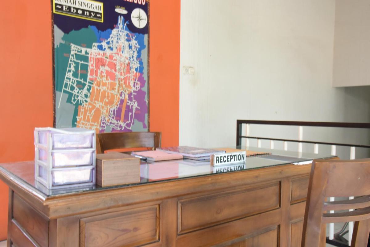 RedDoorz Syariah near Balai Kota Probolinggo 2 - Housity