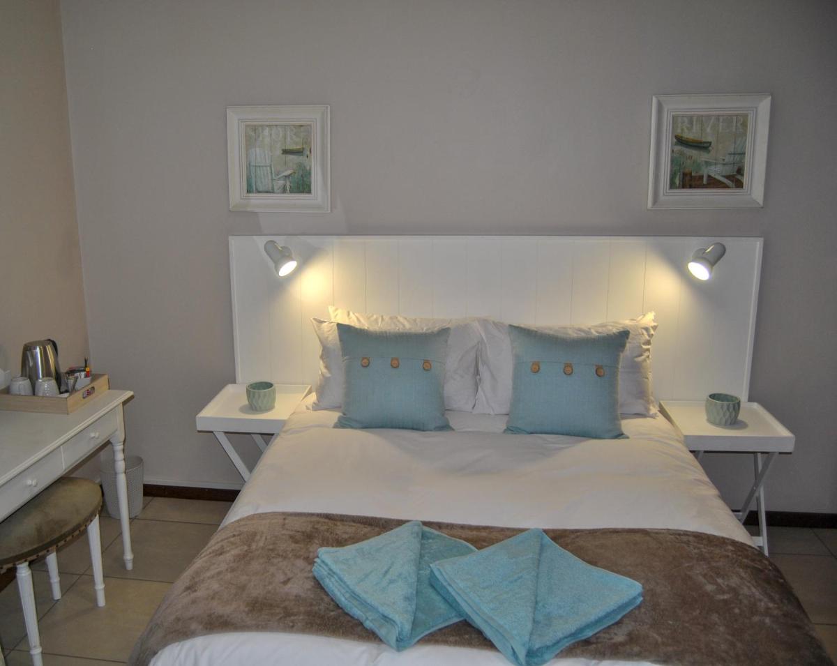 Hamilton Urban Farm Guest House - Housity