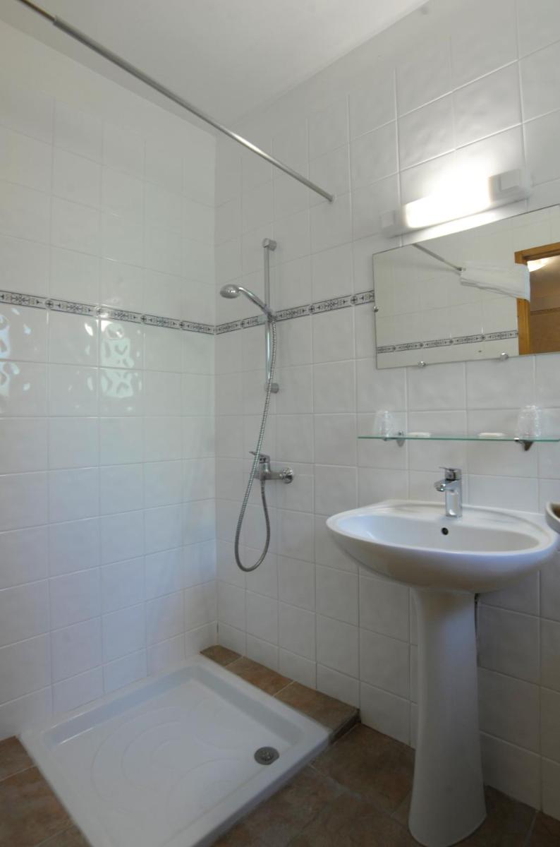 HOTEL RESTAURANT LES STALAGMITES - Housity