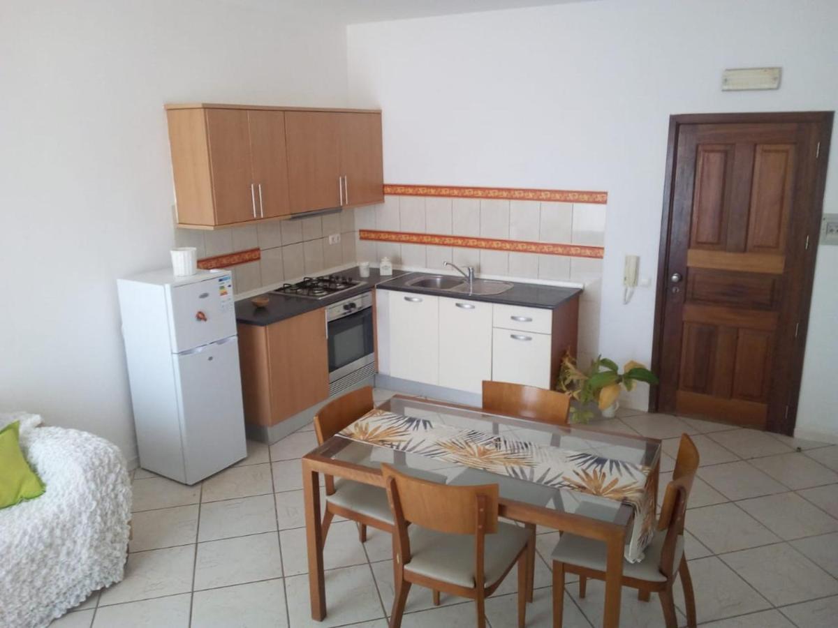 Good value low cost apartment second beach line - Housity