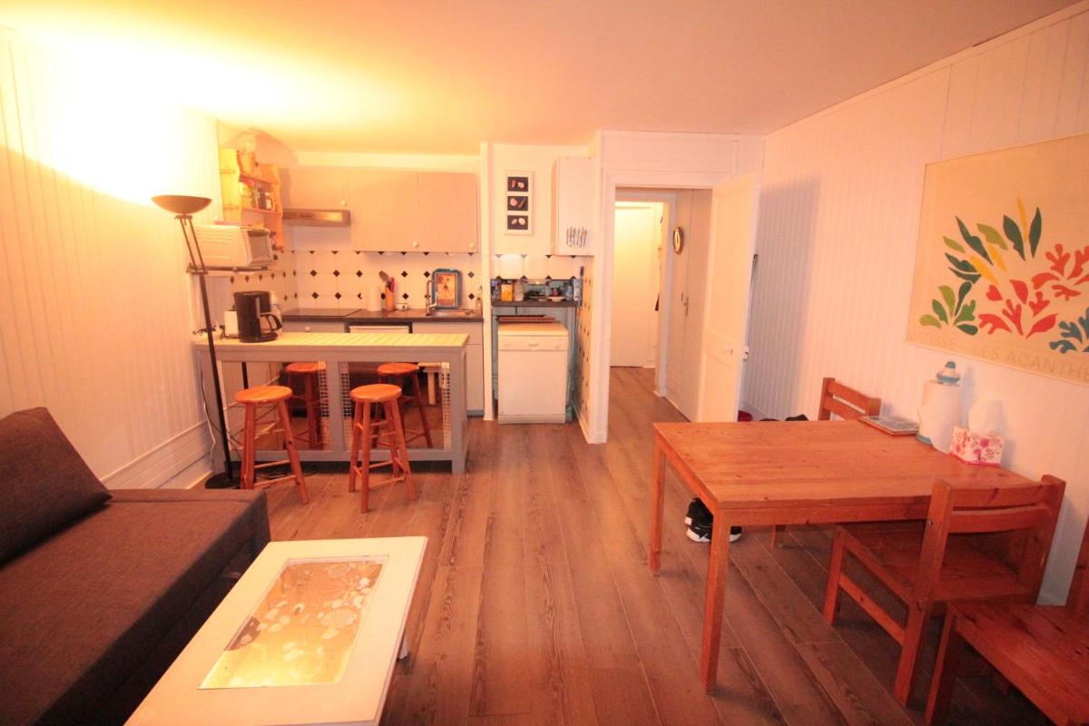 On The Beach - Housity