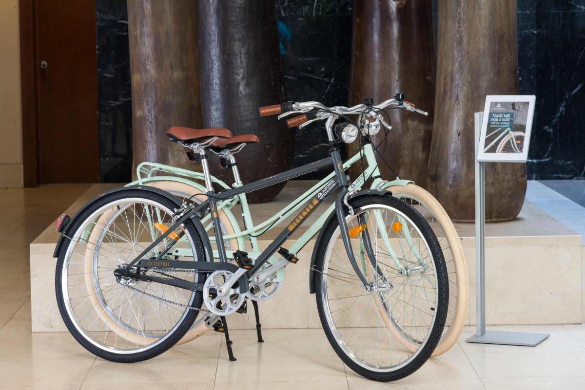 Andar de bicicleta em Azoris Royal Garden – Leisure & Conference Hotel ou nos arredores