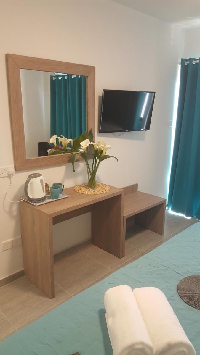 Manoli Apartments - Housity