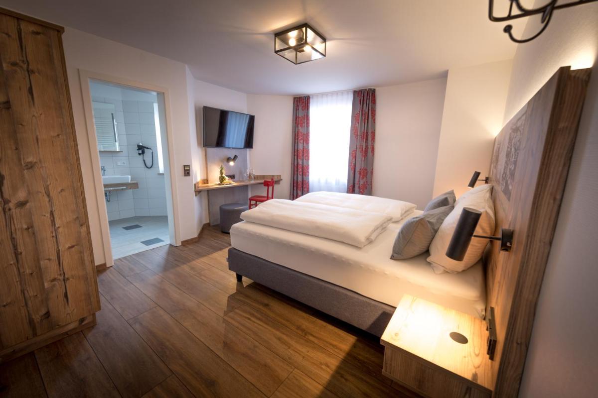 Hotel & Brauerei-Gasthof Neuwirt - Housity