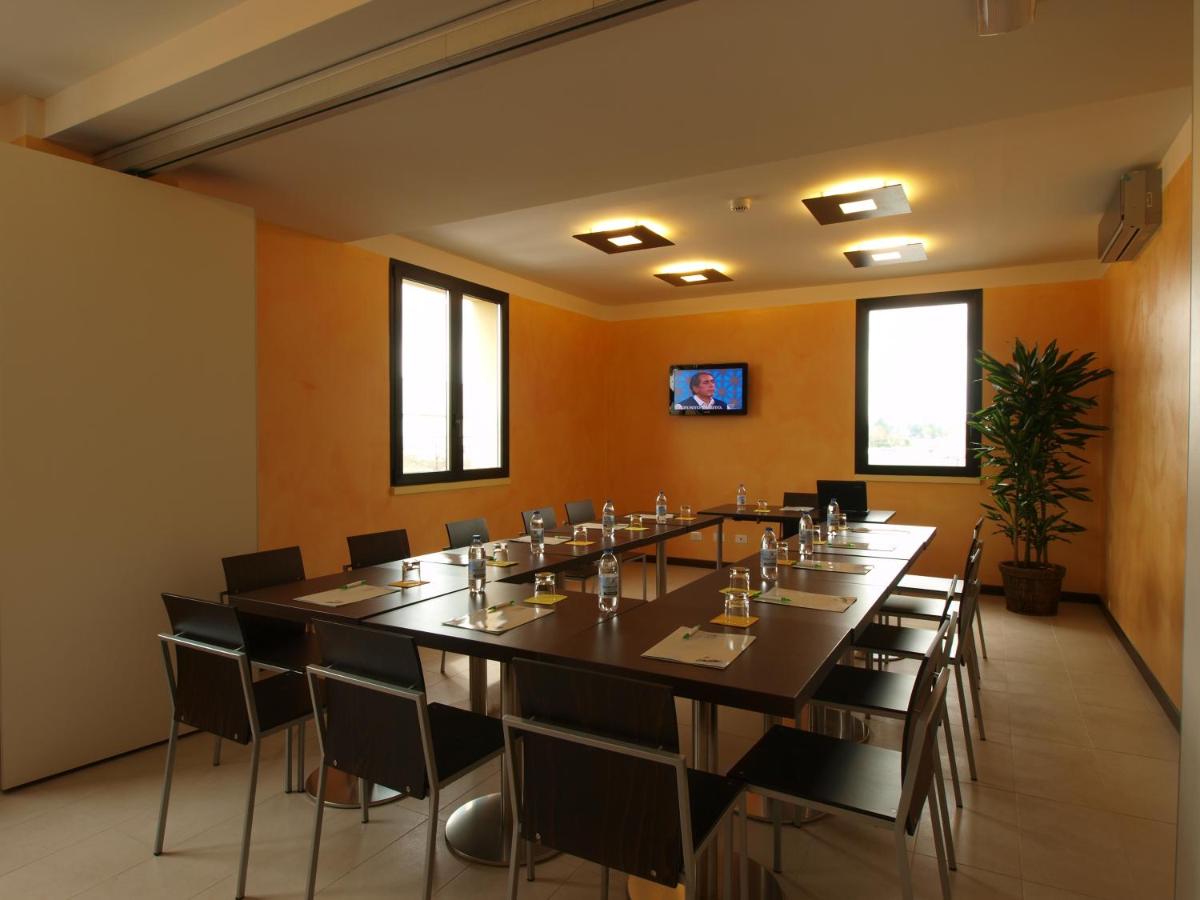 Hotel Corte Business - Housity