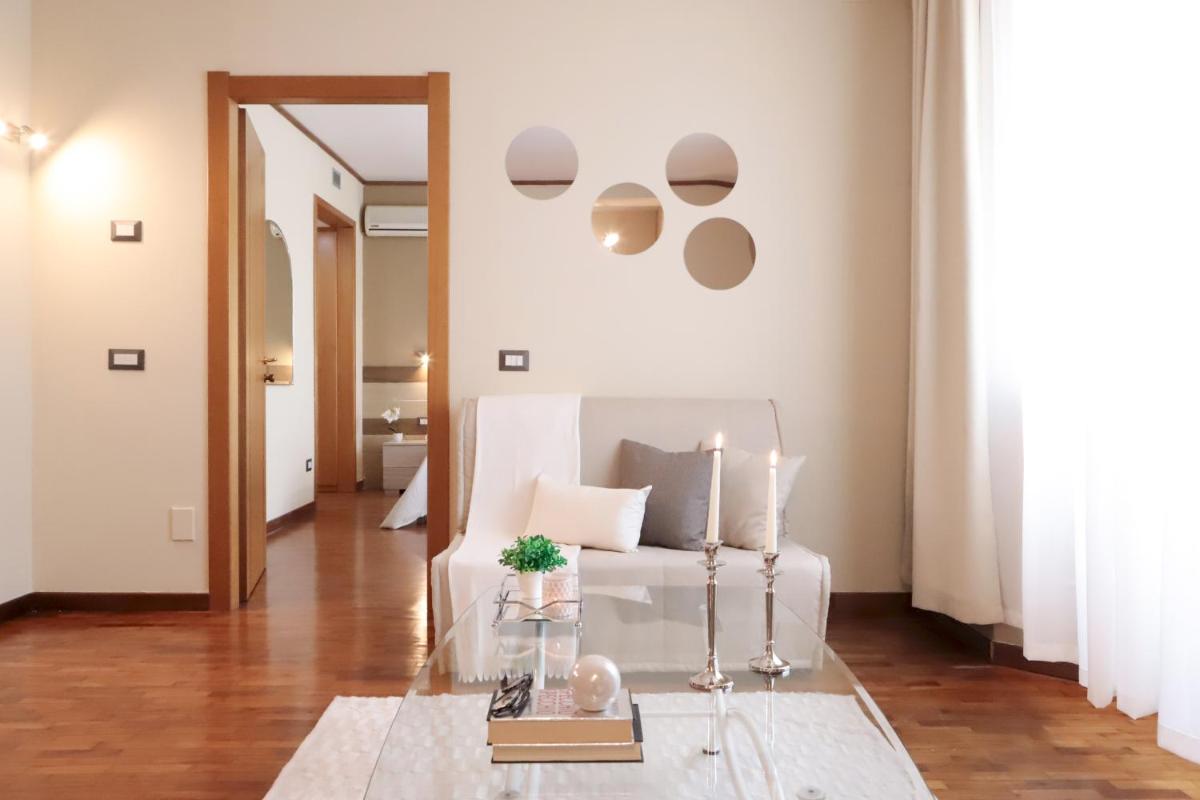 Pegasus Hotel - Housity