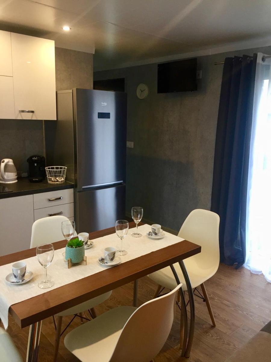 FISHKA HOUSE Domek wypoczynkowy - Housity