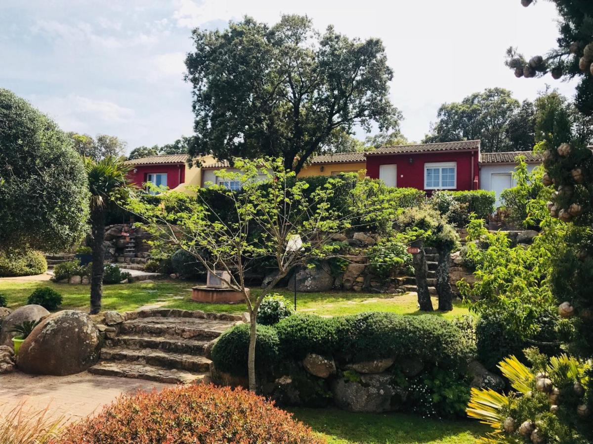Jardin de l'établissement Le Roc E Fiori Hotel - Teritoria