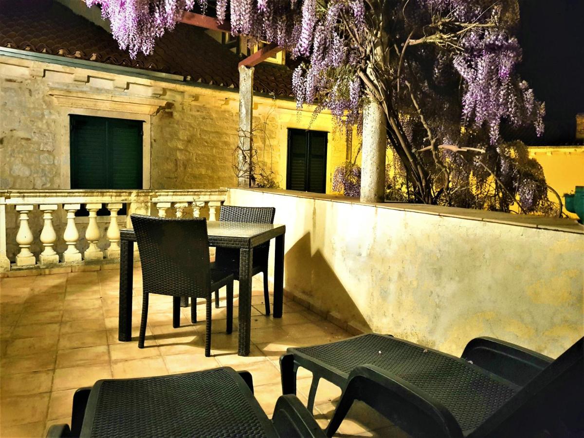 Medulić Palace Rooms & Apartments - Housity