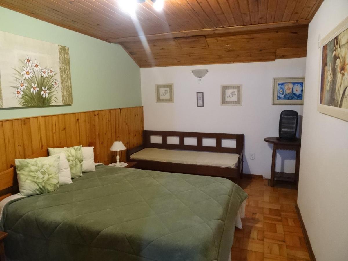 Chalés Recanto Pássaros - Housity