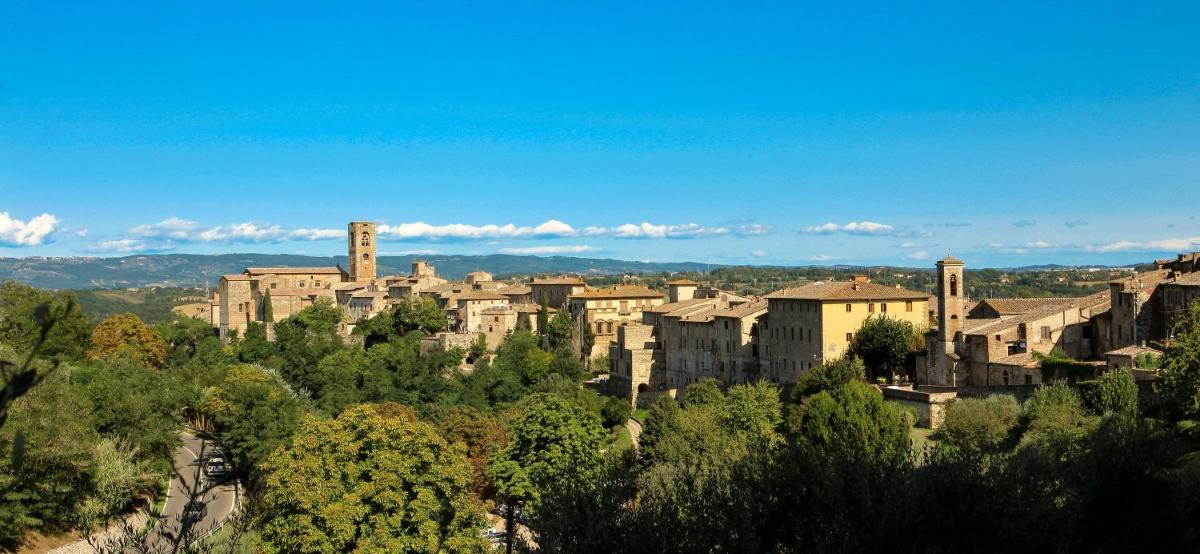 Cheap Apartment in The Old Village - Housity