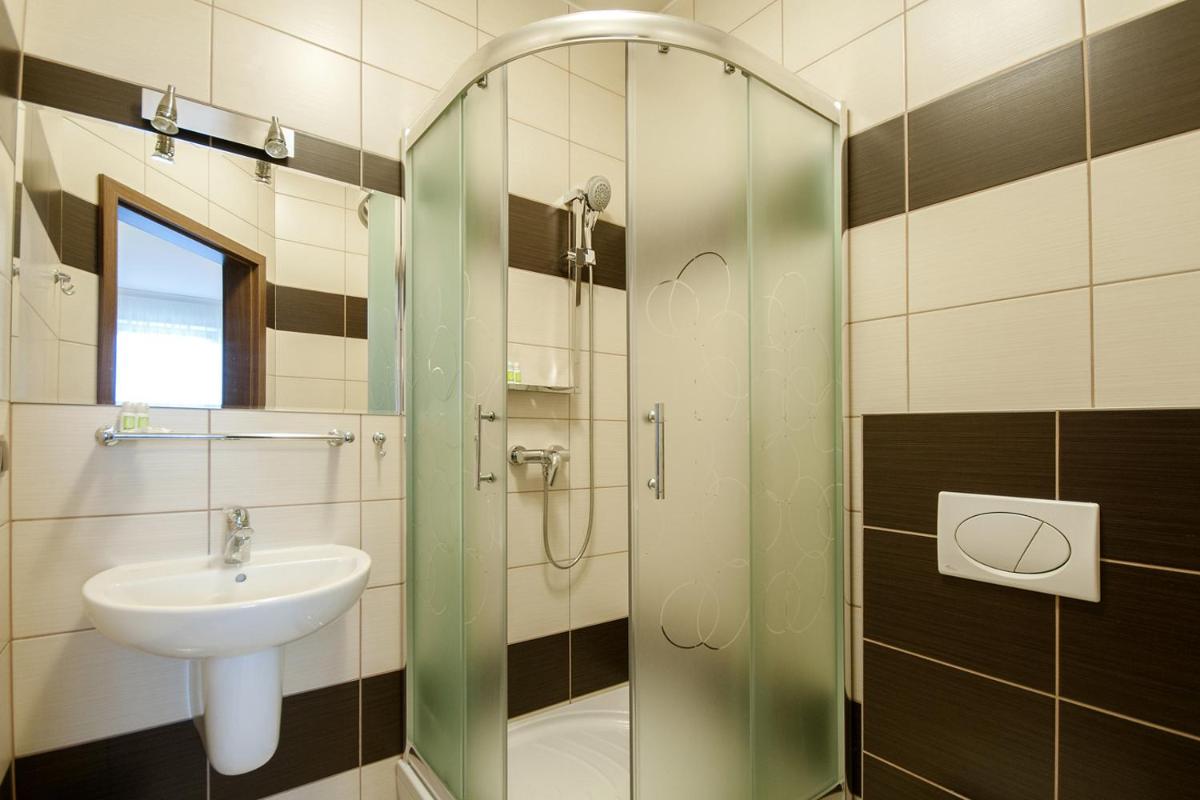 Dworek Eureka - Housity