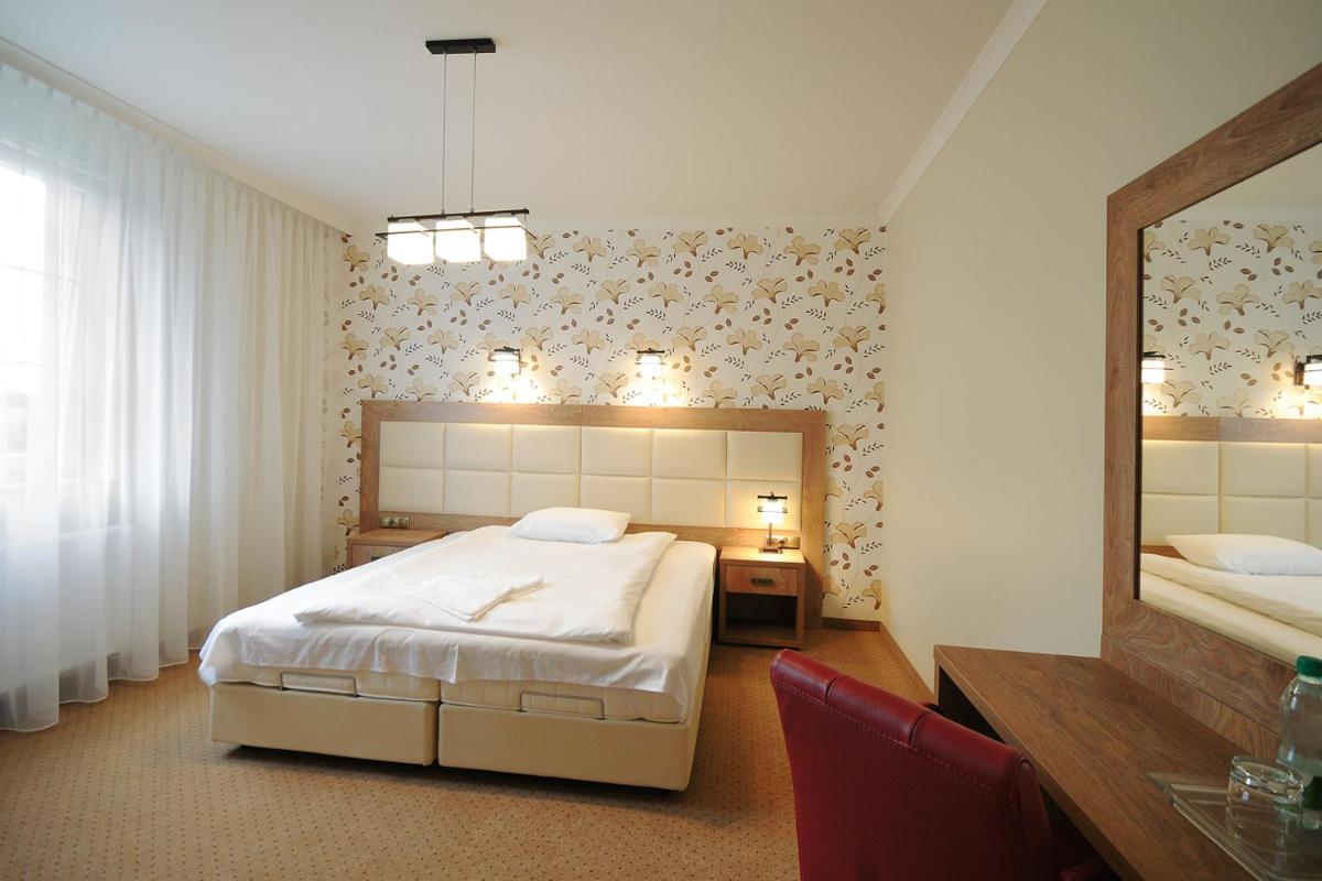Dworek Eureka - Housity