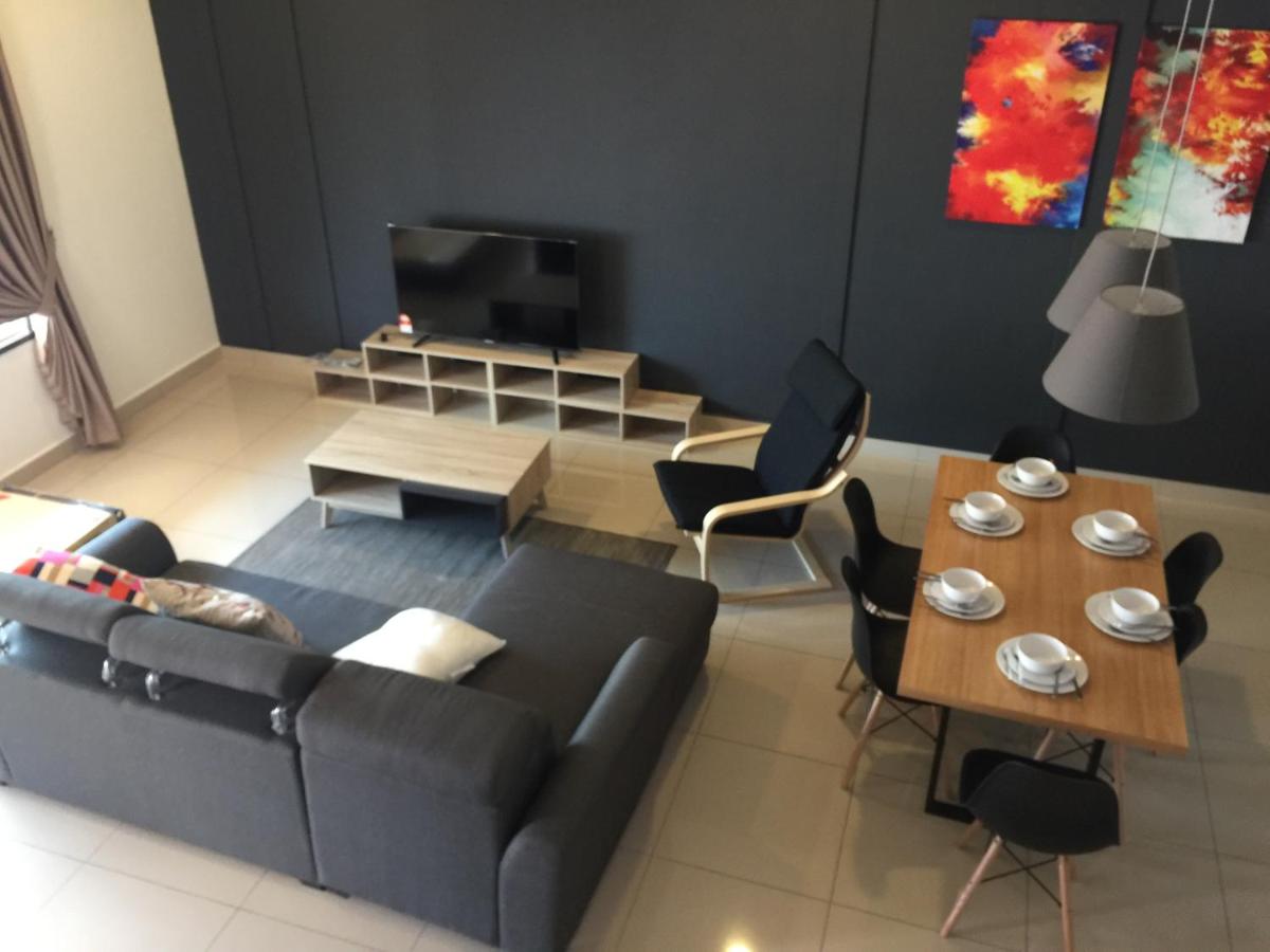 Desaru Luxury Homestay - near WaterPark, RAPID, Beach - Housity