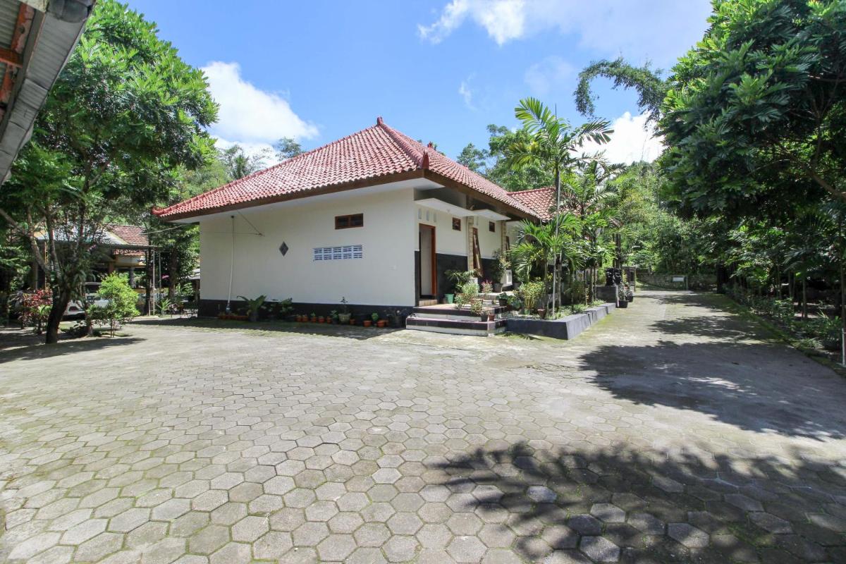 RedDoorz near Museum Gunung Merapi - Housity