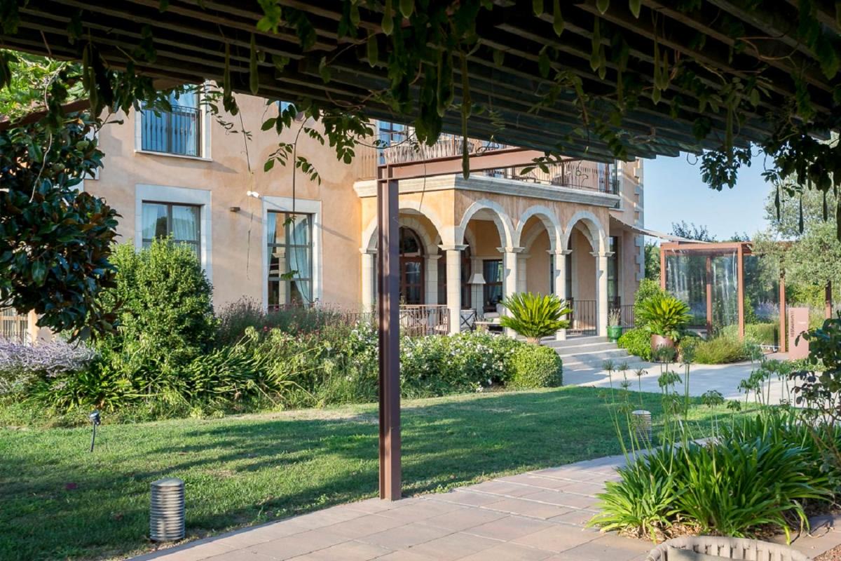 Jardín al aire libre en Casa Anamaria Hotel