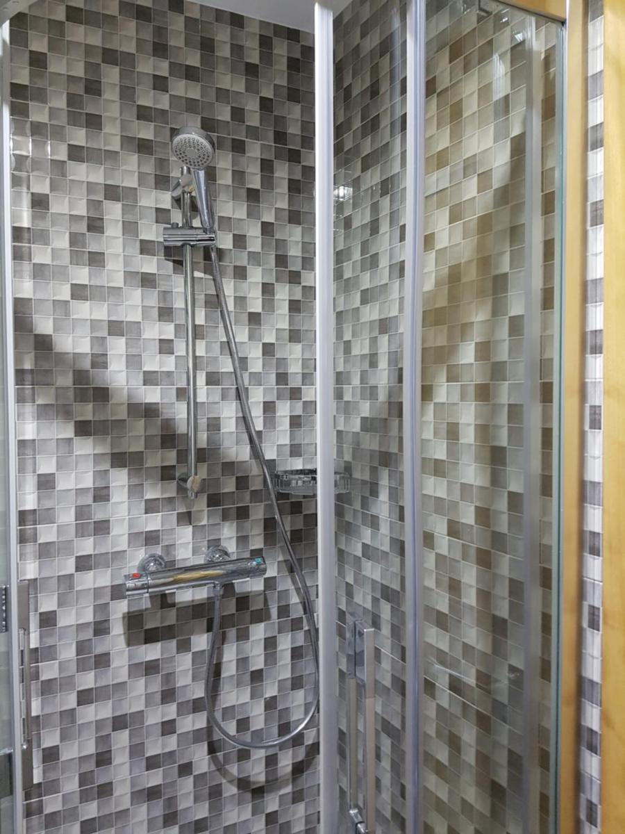 HOSTAL CAMELOT - Housity