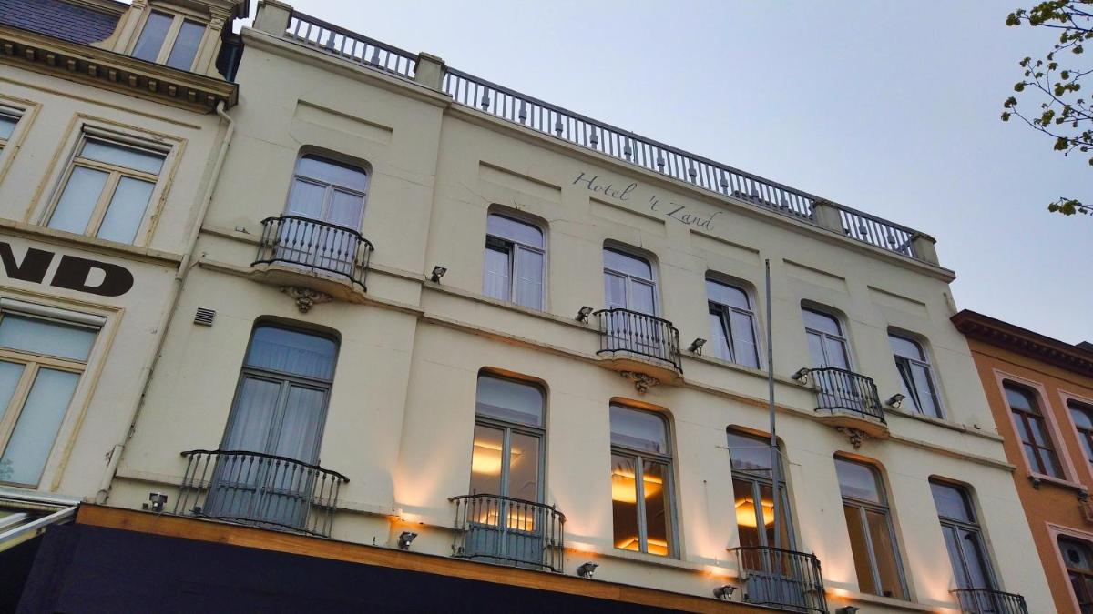 Hotel Bliss - Housity