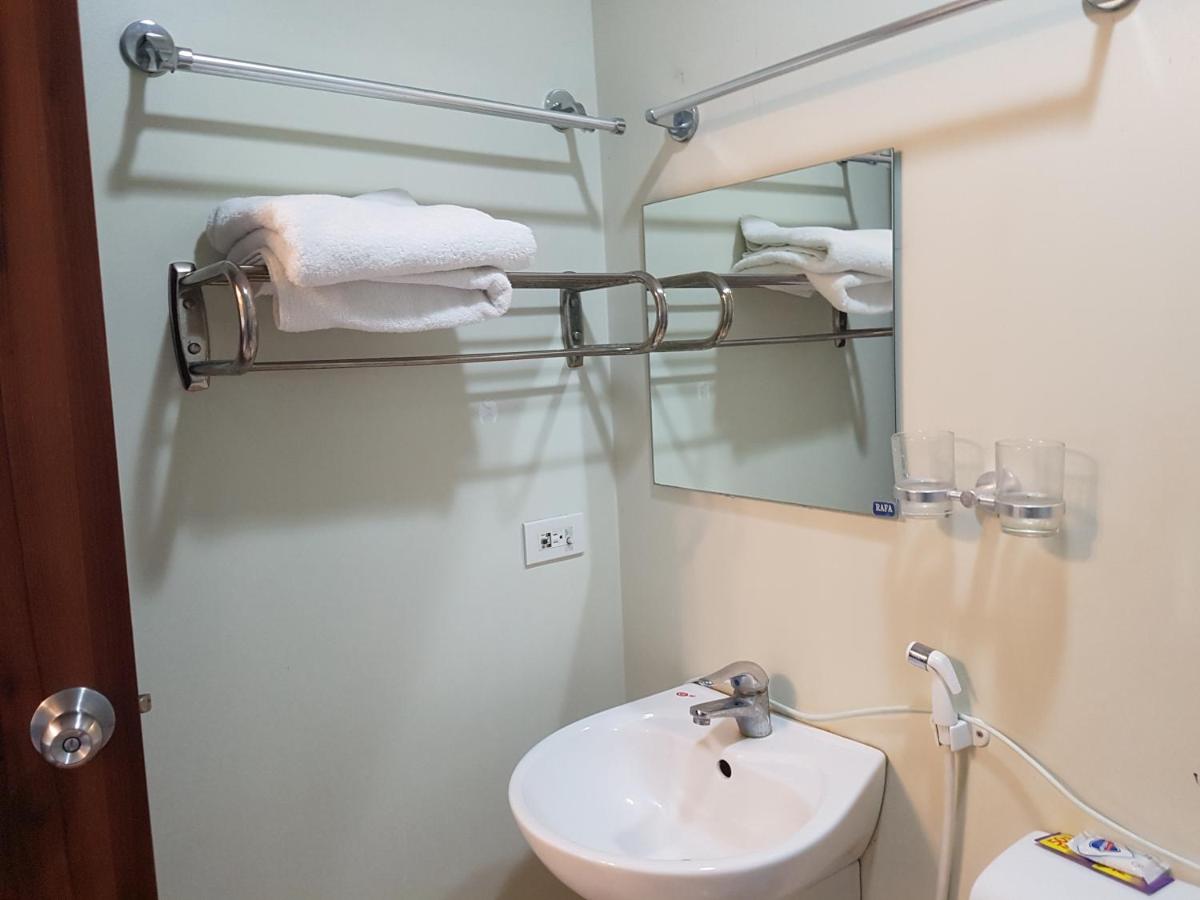 Suitetrails - KC 1-Bedroom 2 at Horizon 101 Cebu